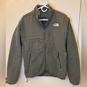 The North Face Men’s Denali Jacket in Khaki Green